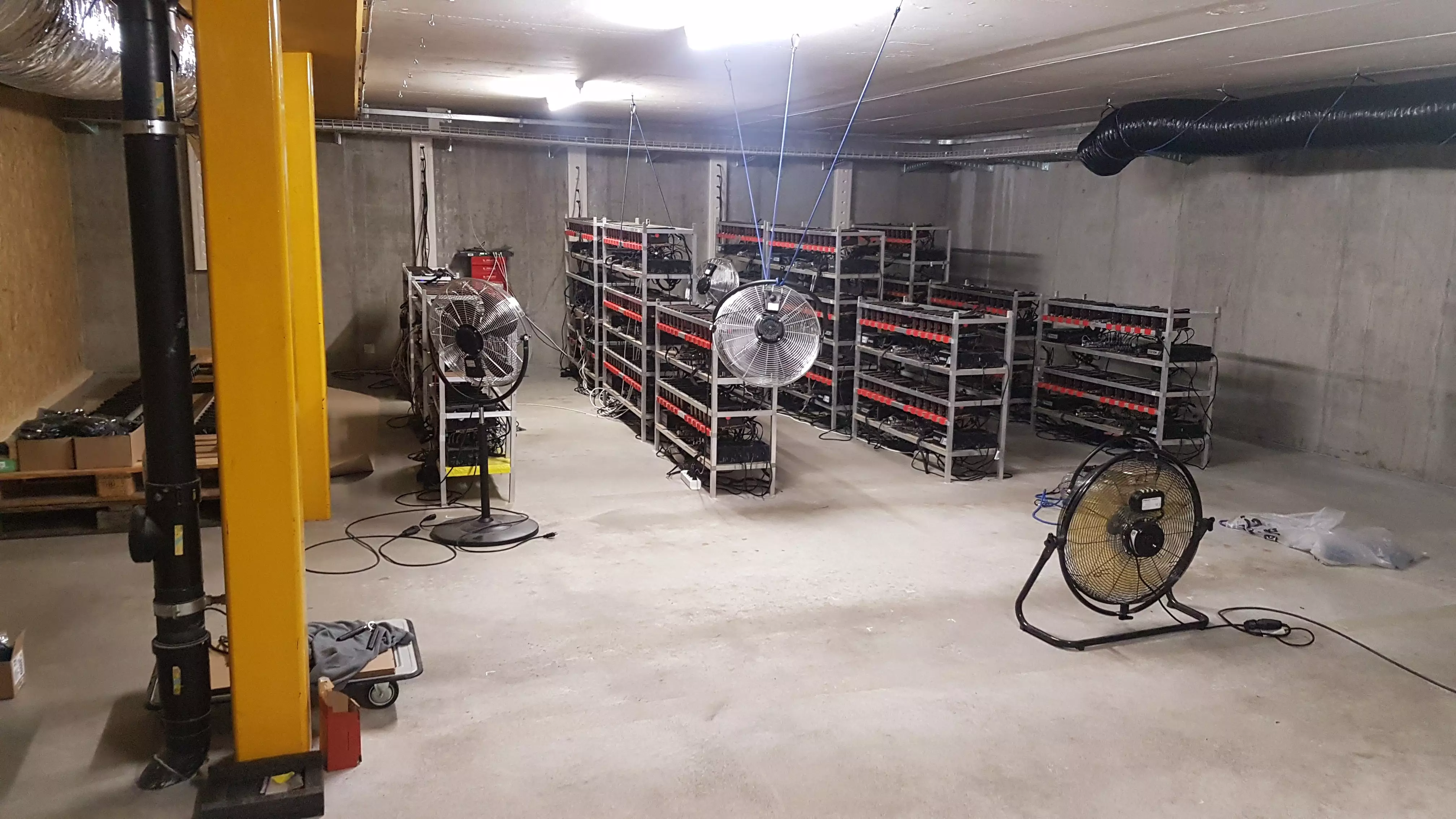 Photo alpine mining in Gondo Zwischbergen Simplon Valais wallis