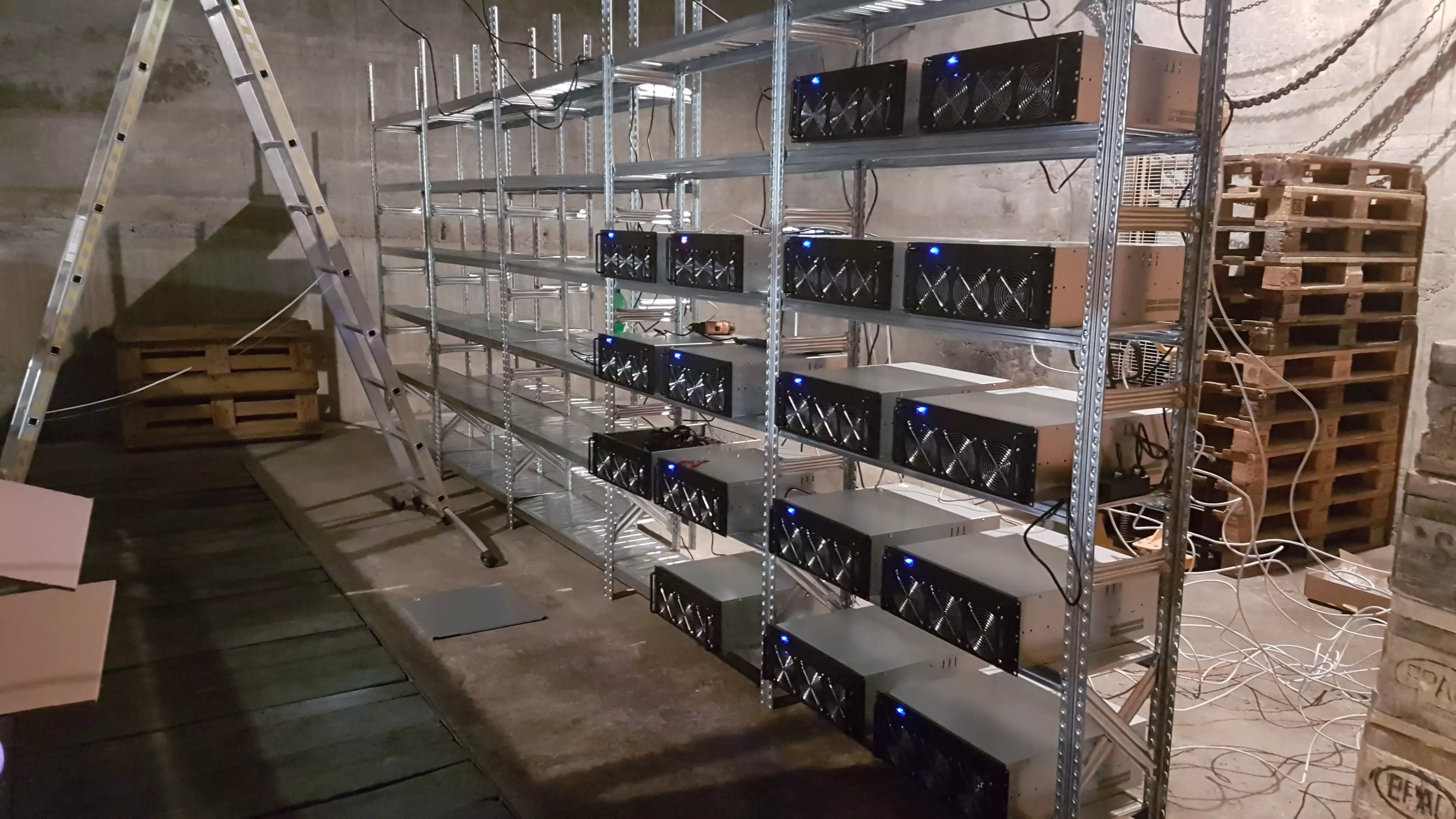 Photo alpine mining in Gondo Zwischbergen Simplon Valais wallis