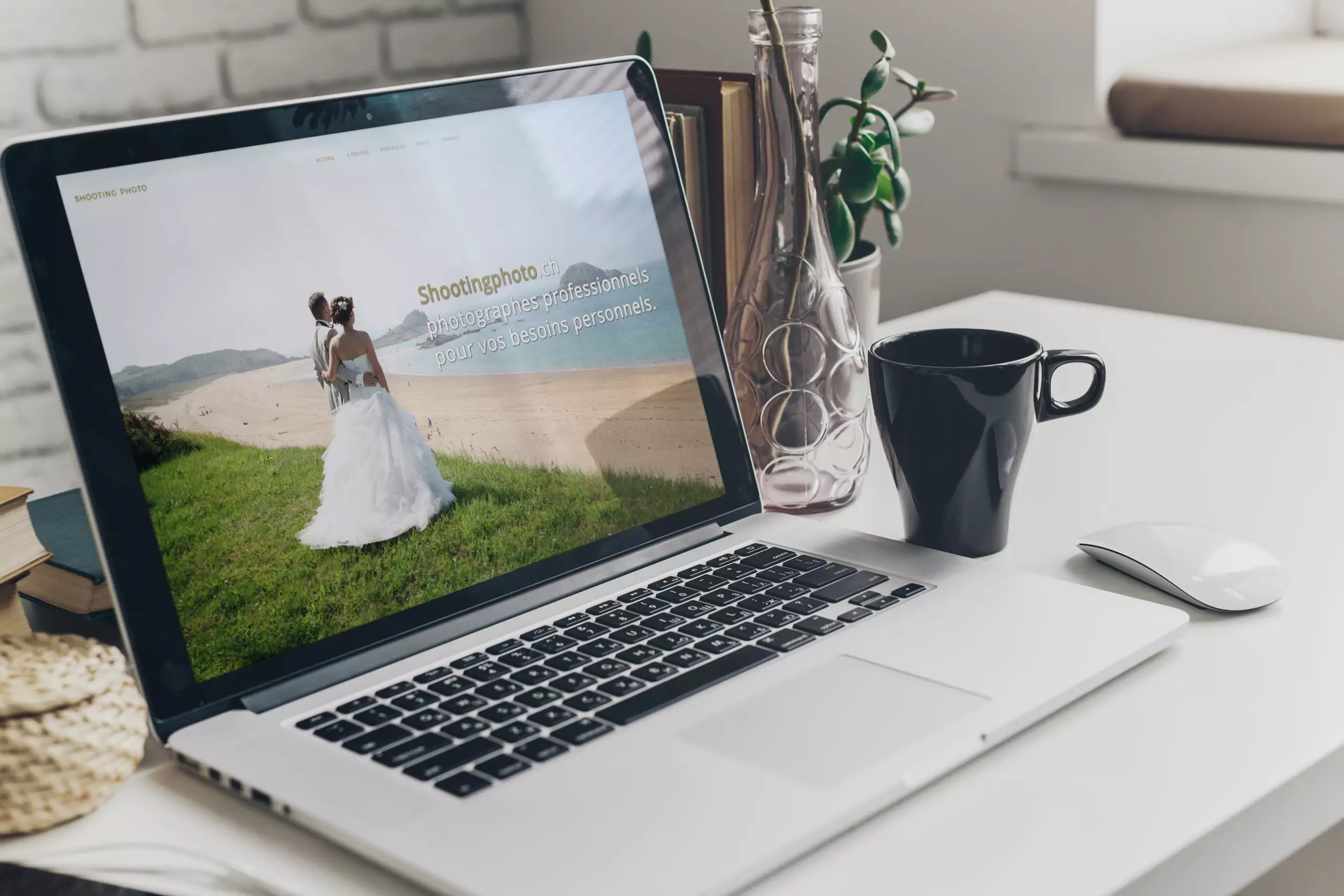 Shooting photo UI UX website by Patrick Widmer